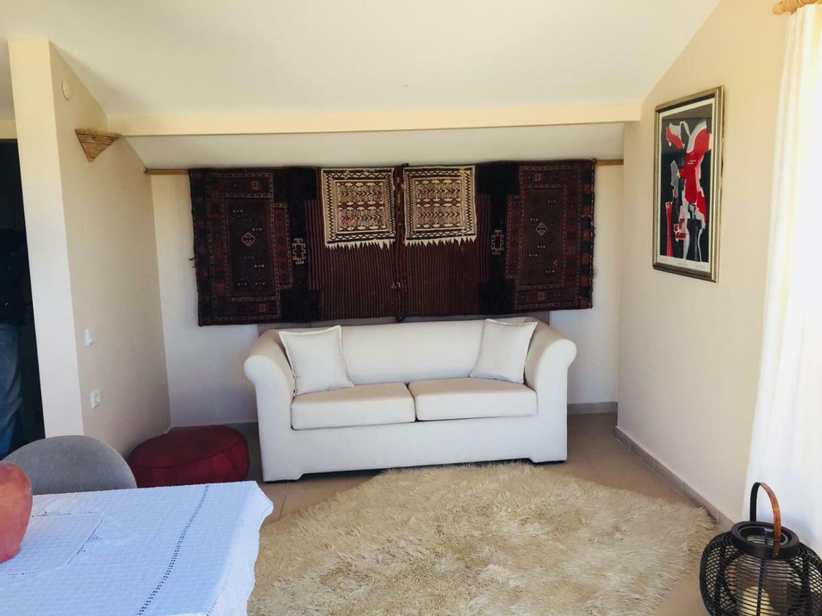 Kadyanda Apartment *