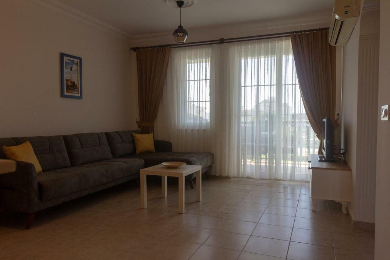 Calis Venice B-3