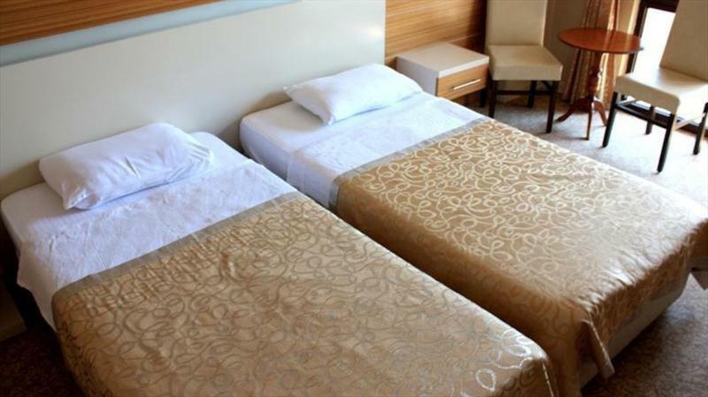 Miramar Hotel 3*