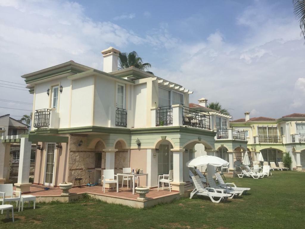 Villa Villamel *
