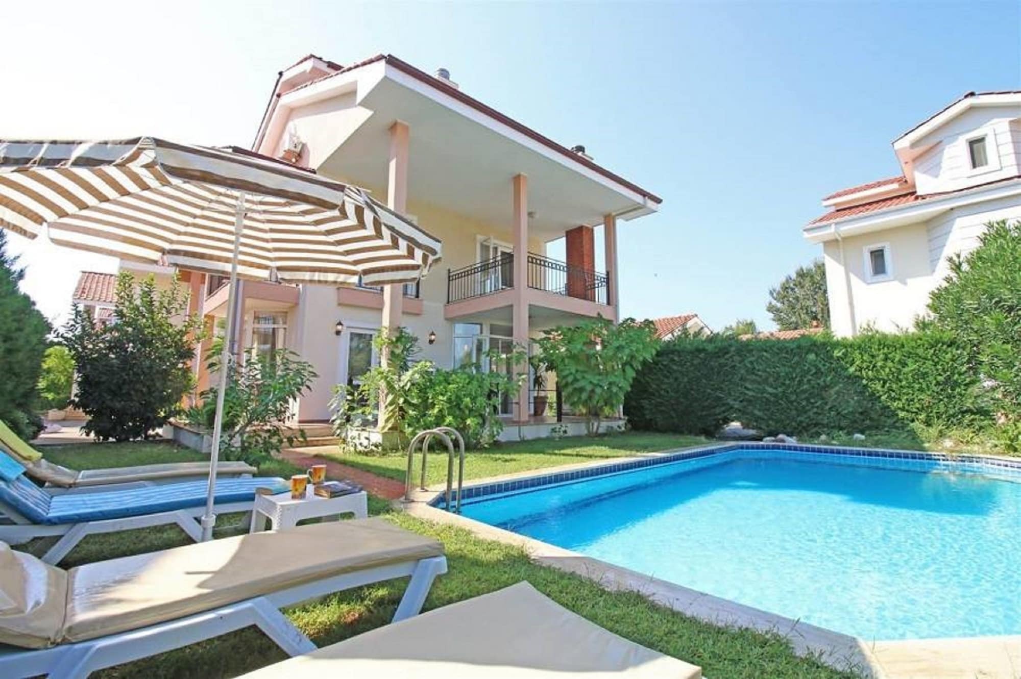 Dream Of Villa *