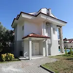 Rena Villa