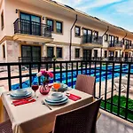 Calis Beach - Yasam Park Residence & Apartments