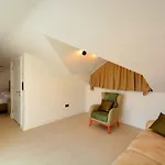 Villa Ottoman
