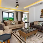 Violet - 4 Bedroom Holiday Villa In Oeluedeniz