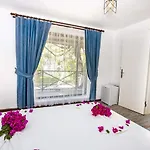 Lagoon Boutique Hotel