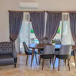 Arzu - 3 Bedroom Holiday Villa In Kayakoey Oeluedeniz