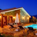 Arzu - 3 Bedroom Holiday Villa In Kayakoey Oeluedeniz