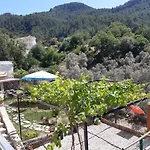 Villa Madak