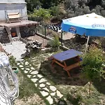 Villa Madak