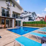Infinity Lily Villa 1