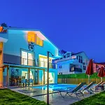 Infinity Lily Villa 1