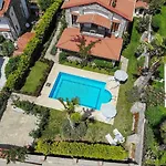 Gundogdu - 3 Bedroms Private Pool Holiday Villa In Oeluedeniz
