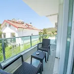 Midpoint Suites