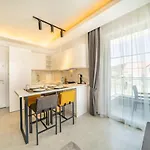 Midpoint Suites