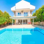 Villa Pine 8, In Hisaroenue, Turkey