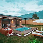 Heaven Resort Hisaroenue