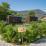Kleva Houses