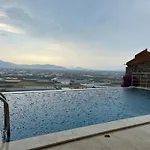 Sessiz Sakin Manzarali Sauna Ve Jakuzili,Muestakil Havuzlu Villa