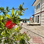 Private Pool - Private 1000M2 Garden, 4 Bedroom - 3 Bathroom - 8 Person, Detached Villas, Unlimited Wifi - Free Parking
