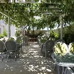Golden Life Resort