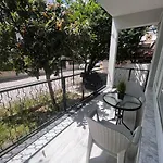 Oezkan Apart