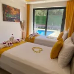 Villa Lory House And Sea View Houses
