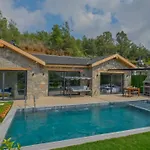 Guentekin Stone Villa