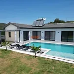 Arya Villa