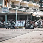 Er-Oez Hotel