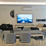 High Quality With Private Pool Villa-Skylife
