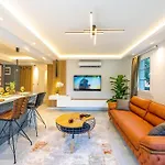 Fethiye Merkezde Jakuzili Lueks Daire - Ocekhomes Meva