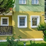 Fethiye Merkezde Jakuzili Lueks Daire - Ocekhomes Meva