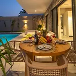 Viohouses 5- Luxury Private Korunakli Oezel Havuzlu