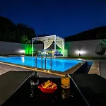Tam Korunakli Villa \'Kayakoey\'