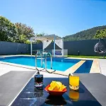 Tam Korunakli Villa \'Kayakoey\'