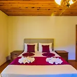 Fethiye Kayakoey\'De Oezel Havuzlu Muhafazakar Villa Kaya Konak