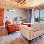 Villa Ahenk / Faralya