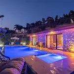 Villa Ahenk / Faralya