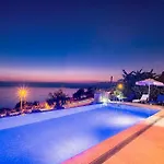 Villa Ahenk / Faralya