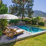 Fethiye Ovacikta 6 Kisilik Oezel Havuzlu Villa Royal 2