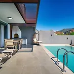 Casa Oliva City 2 With Pool & Sauna & Jakuzi & Bbq