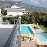 Villa Raya3