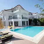 Villa Raya3