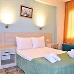 Native Hotel