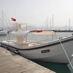 Alesta Yacht Hotel
