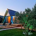 Villa Zeytin Havuzlu Jakuzili