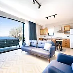 Villa Larrisa