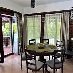 Daphne Home