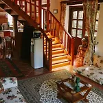 Benzersiz Jakuzili Villa